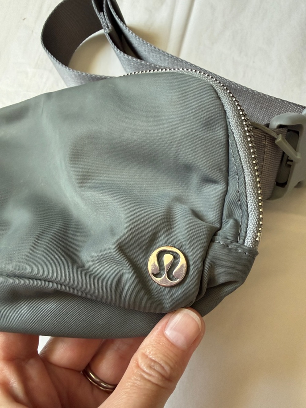 Lululemon EveryWhere Belt Bag Gray - Picture 2 of 7